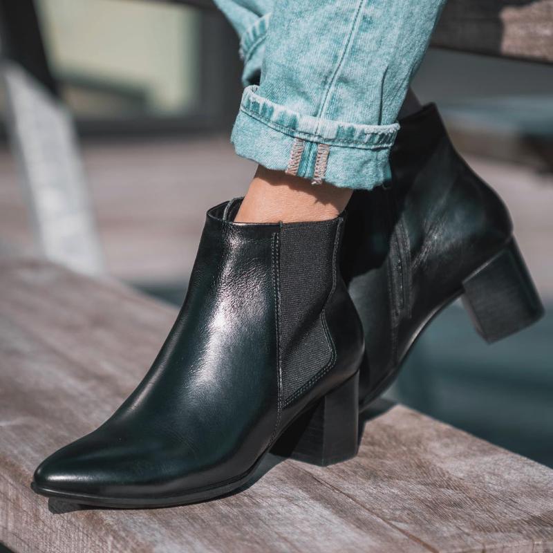 heeled everyday boots