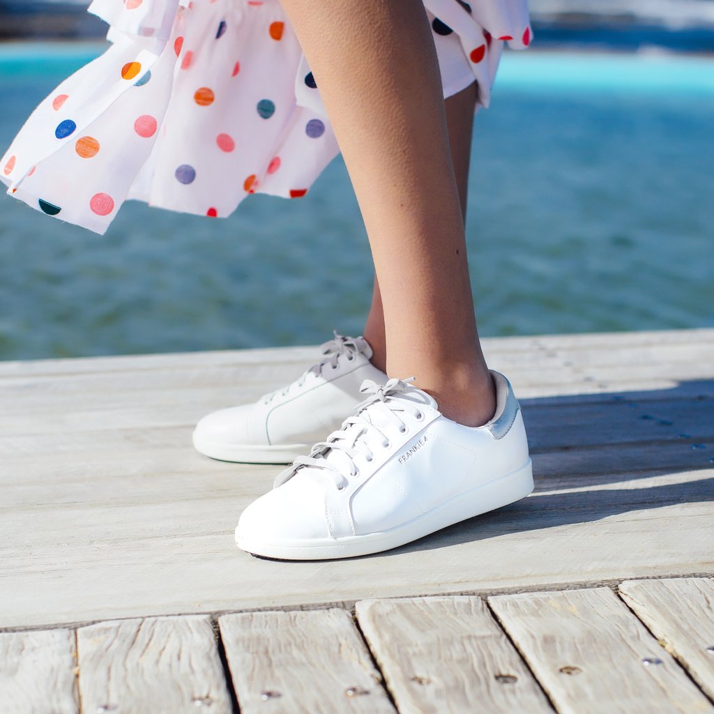 Sunny day with beautiful Walking Shoes frankie 4