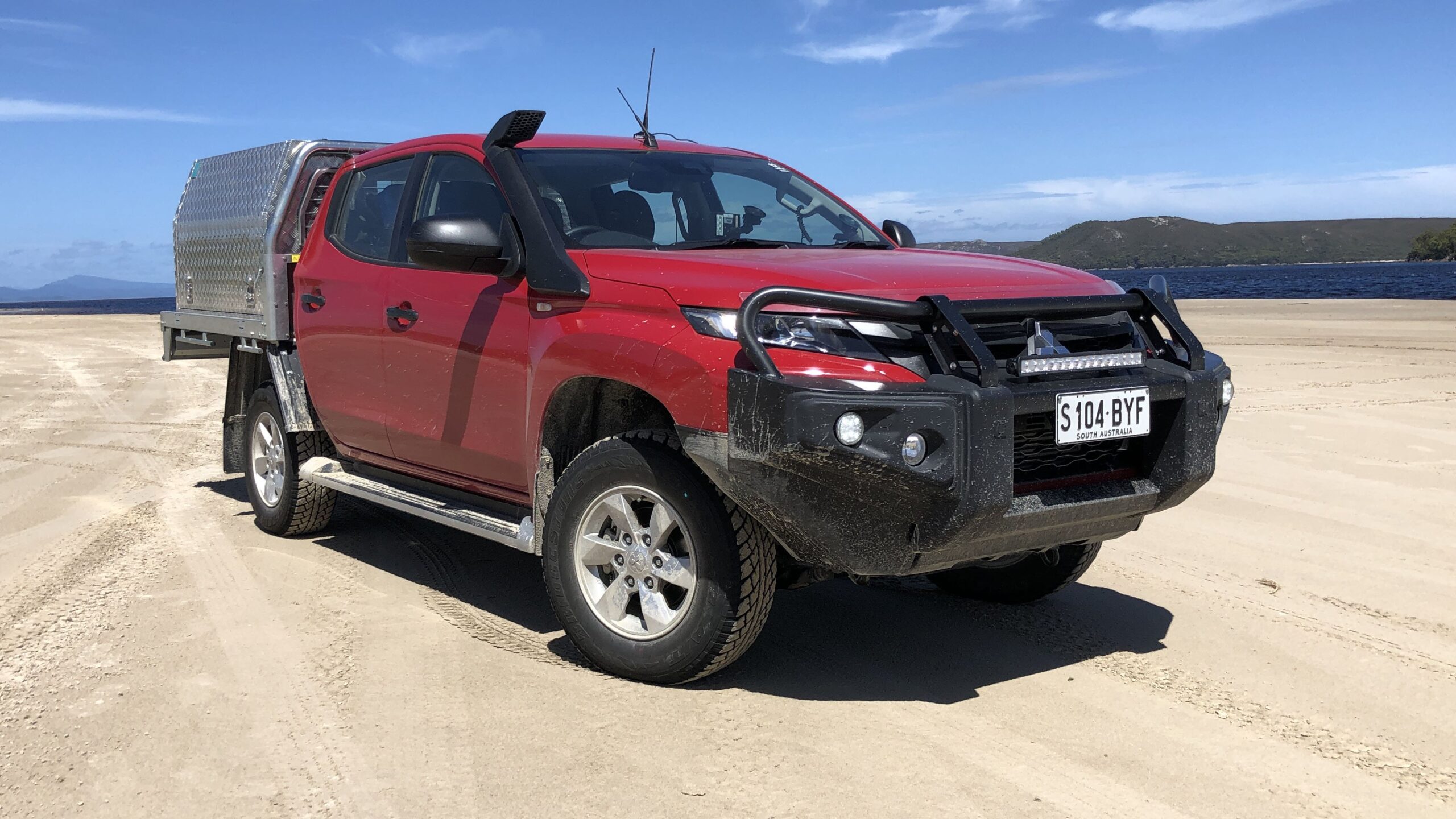 mitsubishi triton bullbars