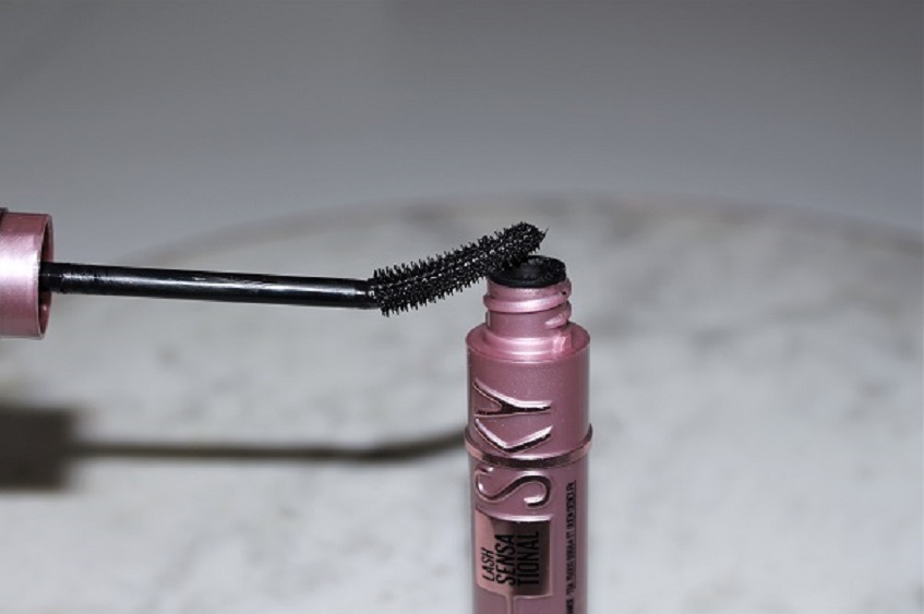 mascara